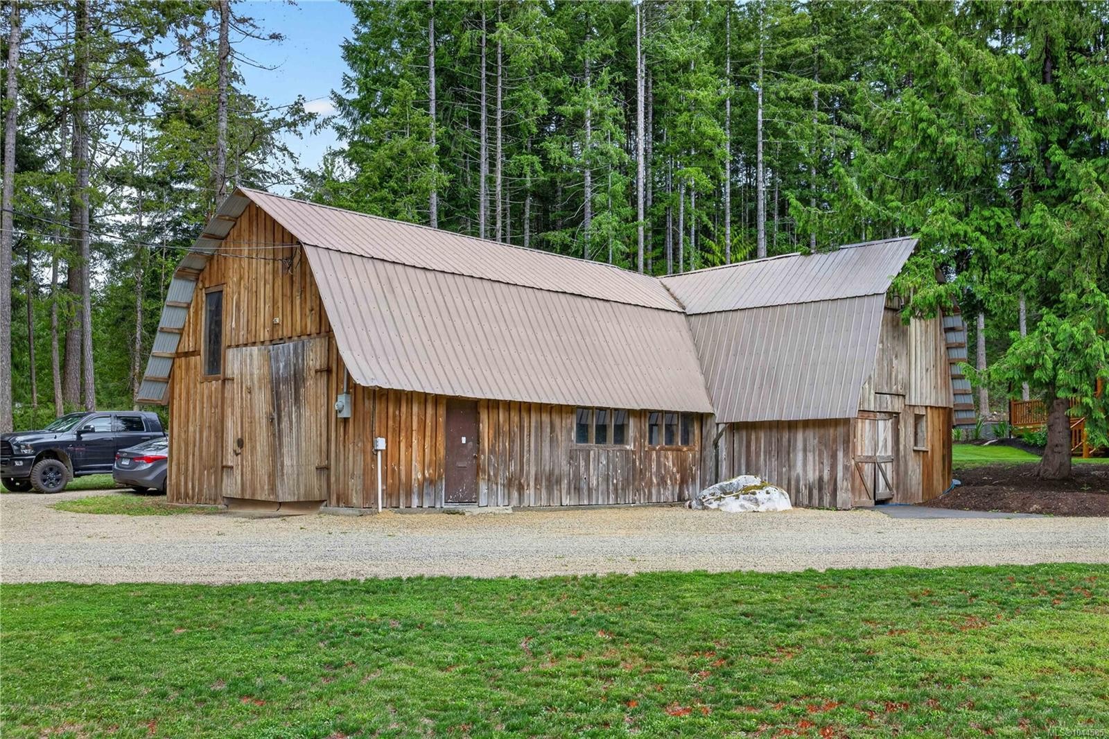 1258 Barr Dr, Merville, BC