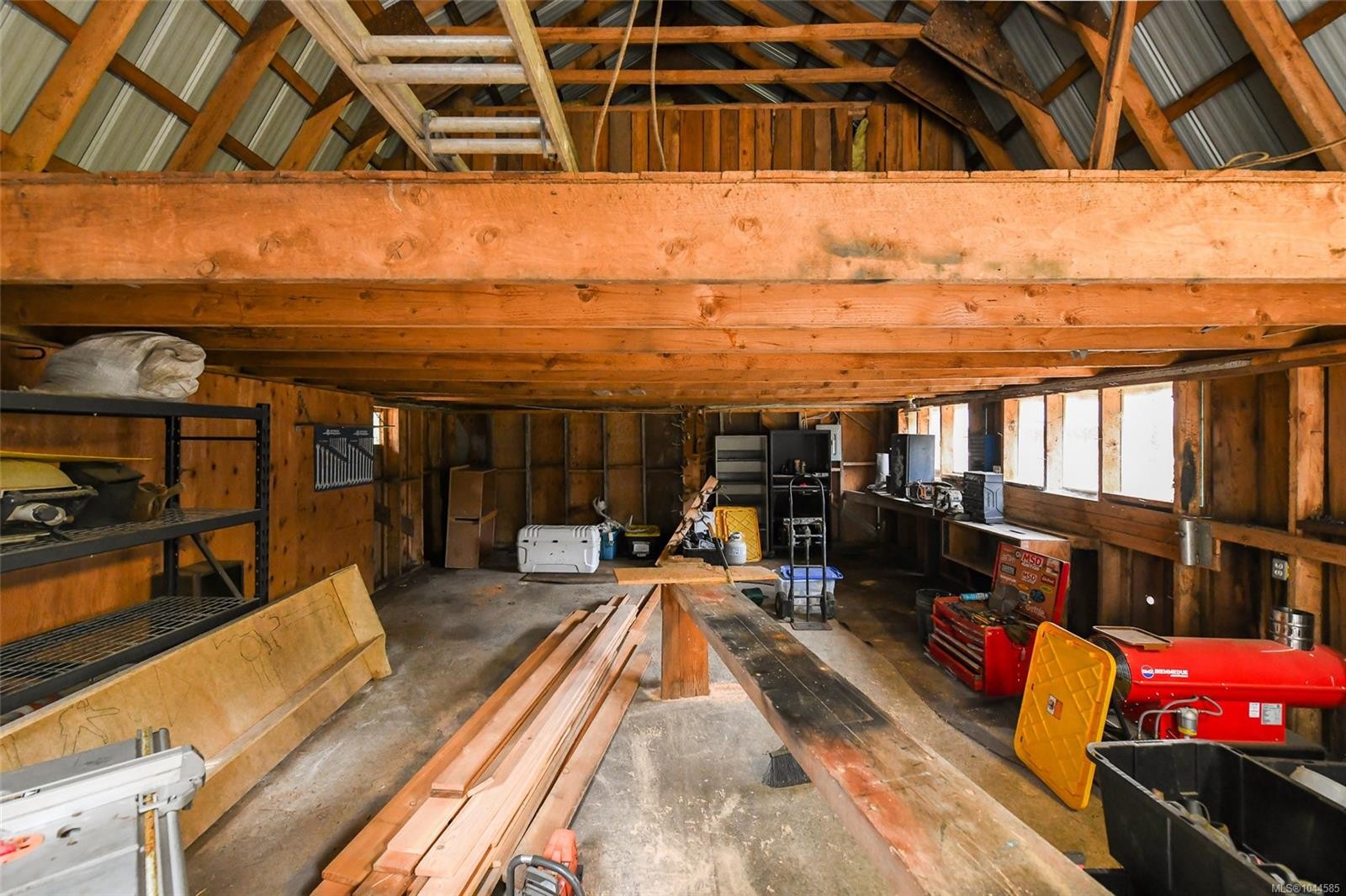 1258 Barr Dr, Merville, BC