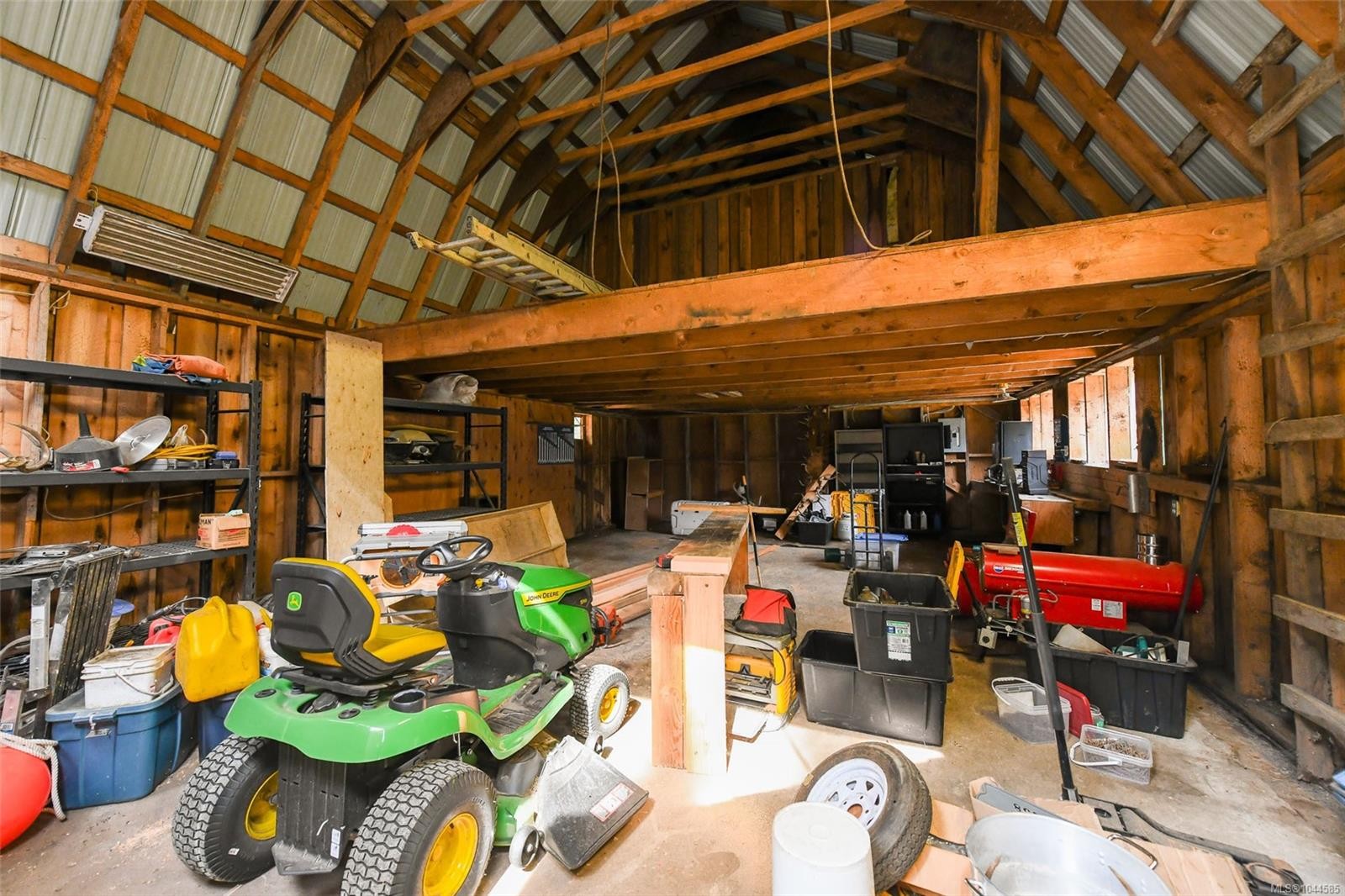 1258 Barr Dr, Merville, BC
