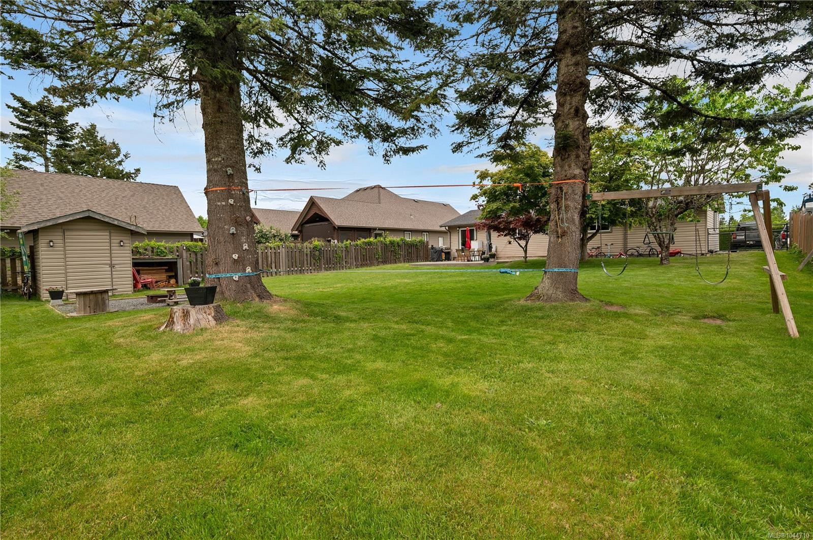 230 Carolyn Rd, Campbell River, BC