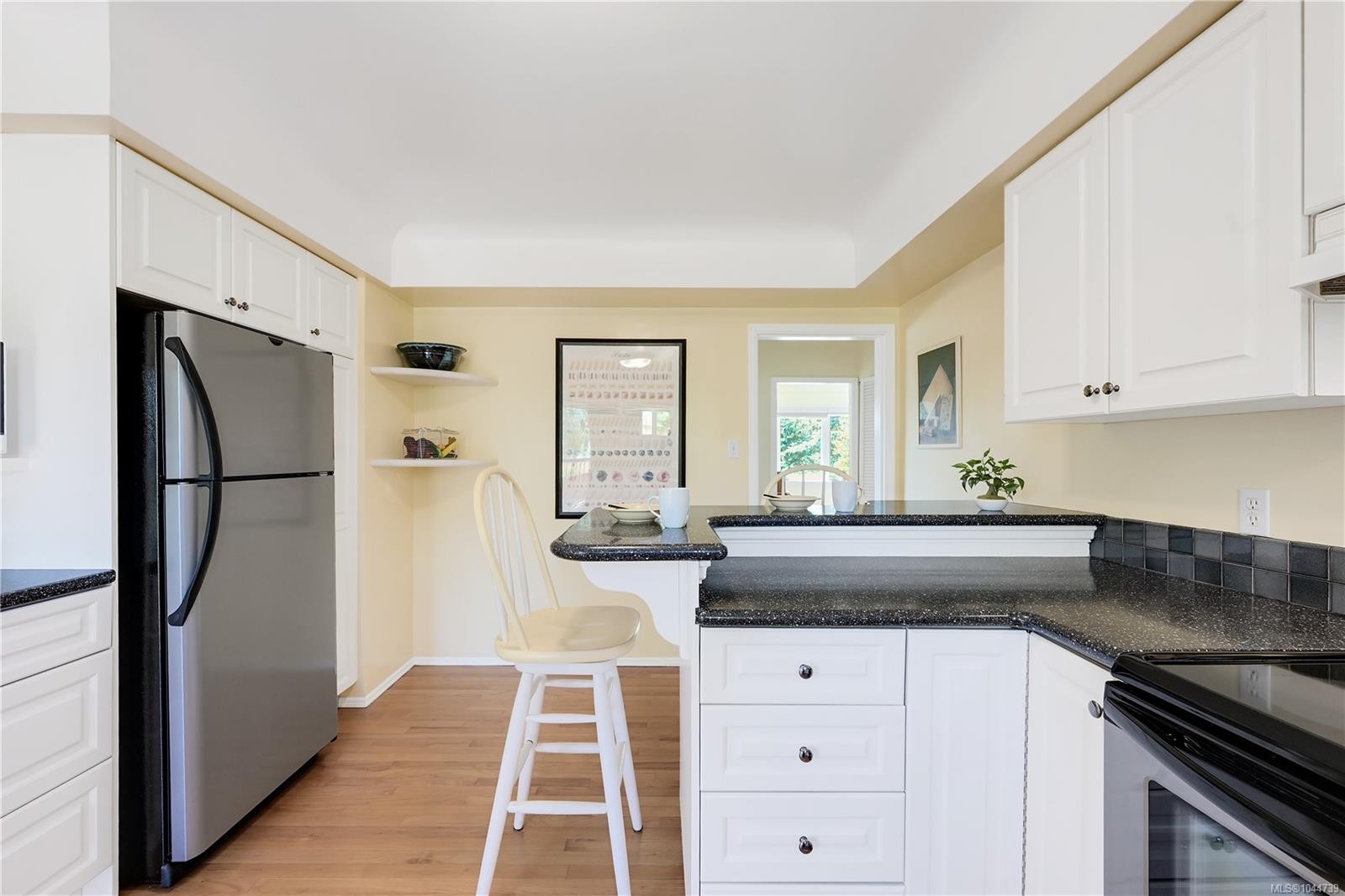 2471 Dryfe St, Oak Bay, BC