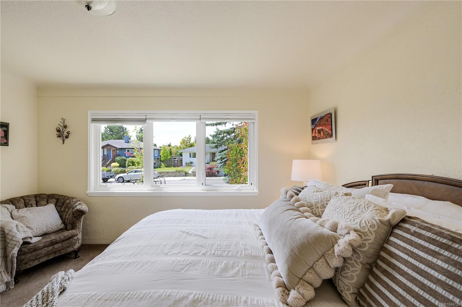 2471 Dryfe St, Oak Bay, BC