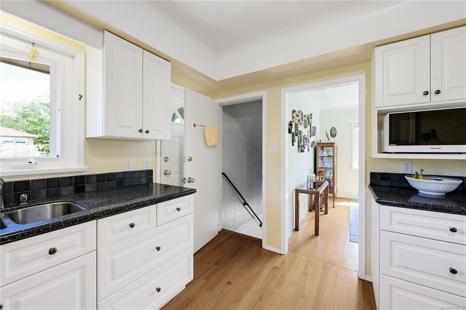 2471 Dryfe St, Oak Bay, BC