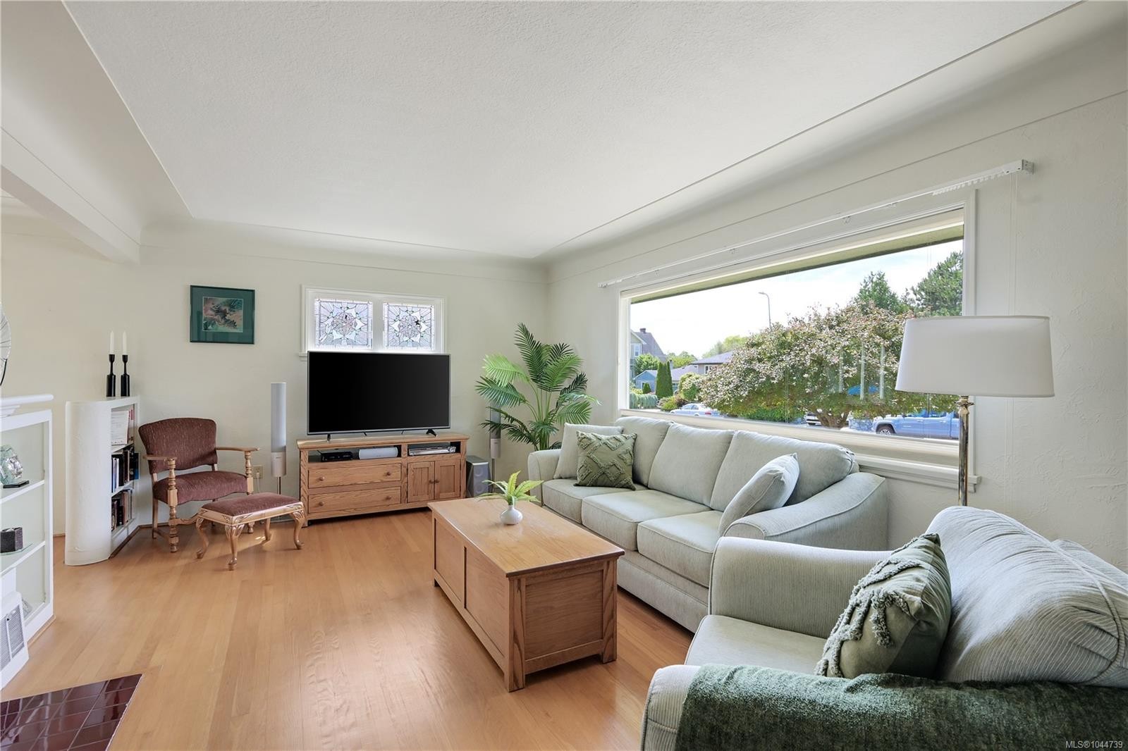 2471 Dryfe St, Oak Bay, BC