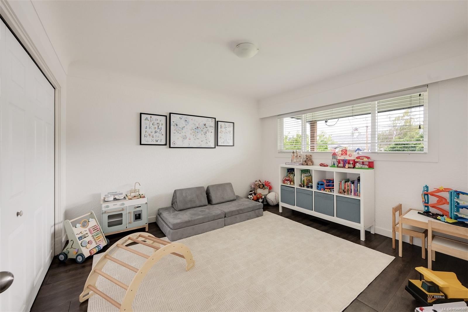 3128 Quadra St, Victoria, BC