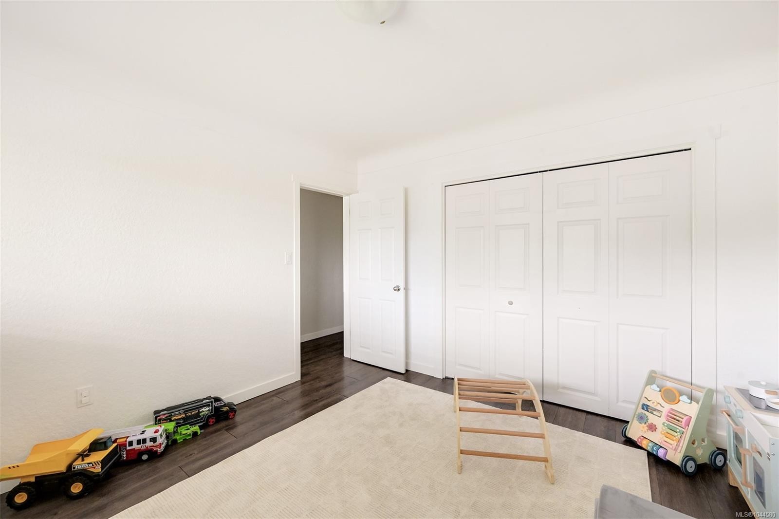 3128 Quadra St, Victoria, BC