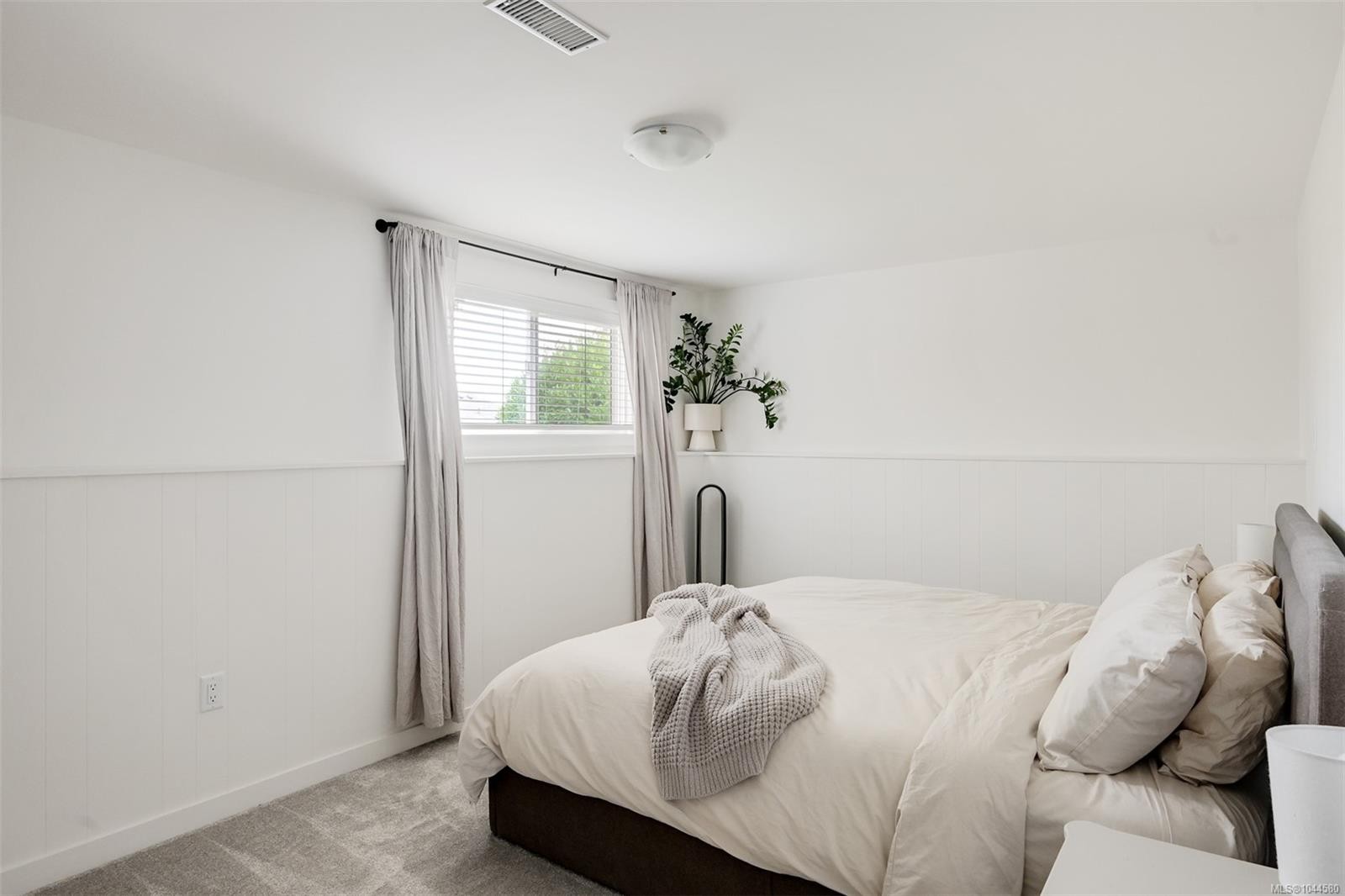 3128 Quadra St, Victoria, BC