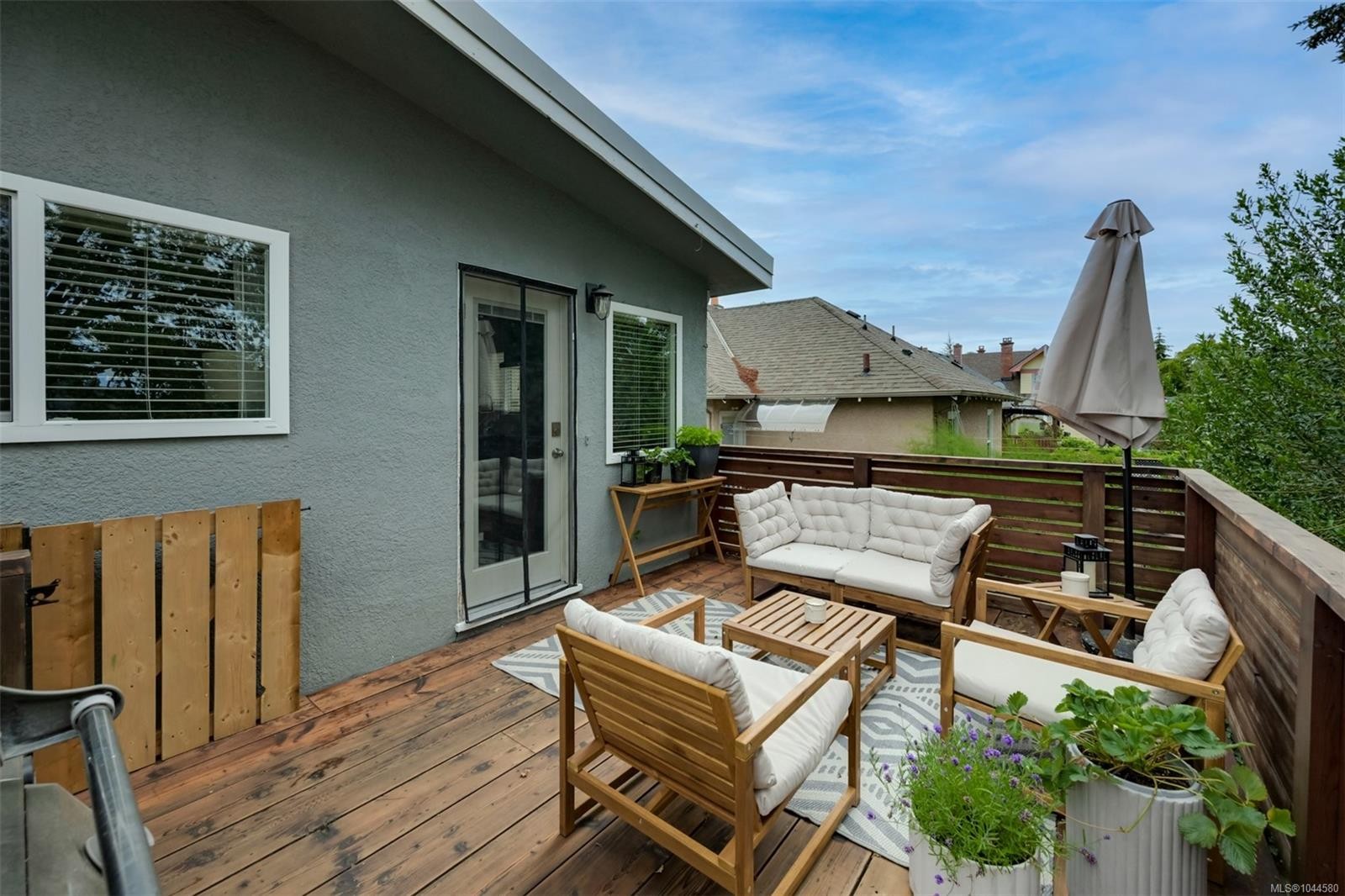 3128 Quadra St, Victoria, BC