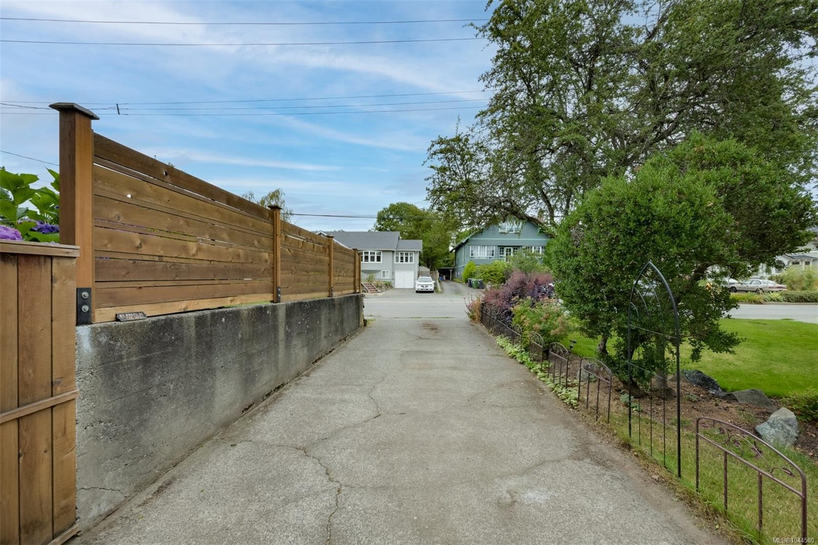 3128 Quadra St, Victoria, BC