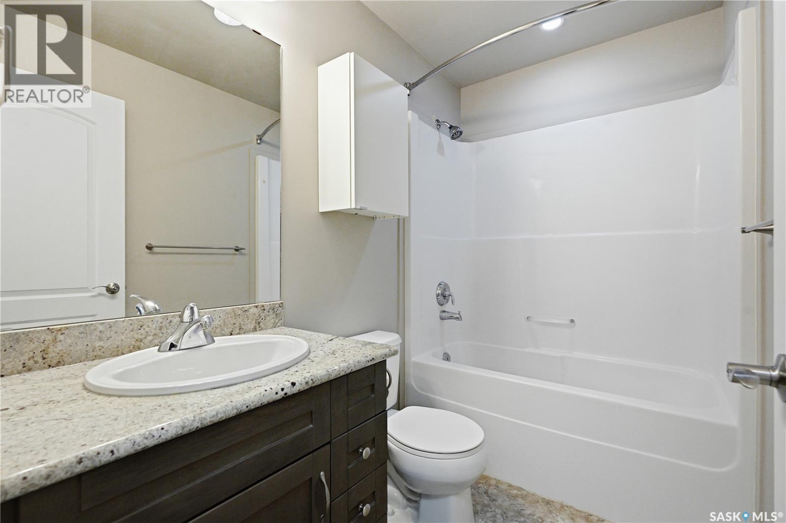 231 2710 Main Street, Saskatoon, SK - Indoor Photo Showing Bathroom
