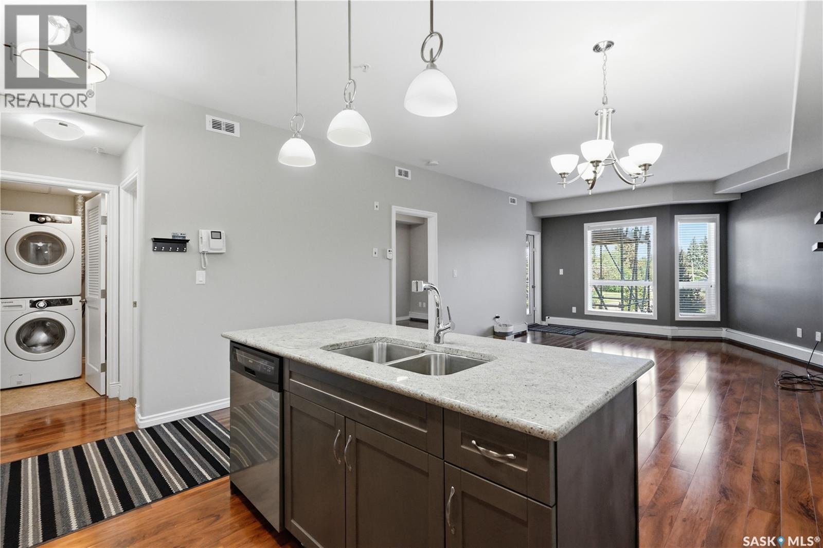231 2710 Main Street, Saskatoon, SK - Indoor