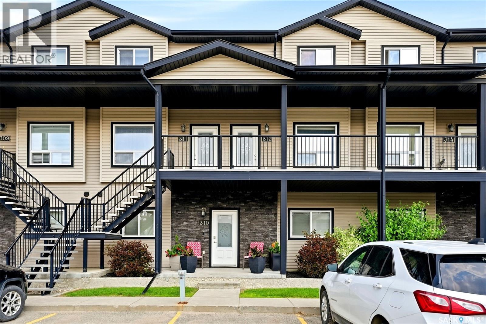 312 3822 Dewdney Avenue E, Regina, SK - Outdoor With Balcony