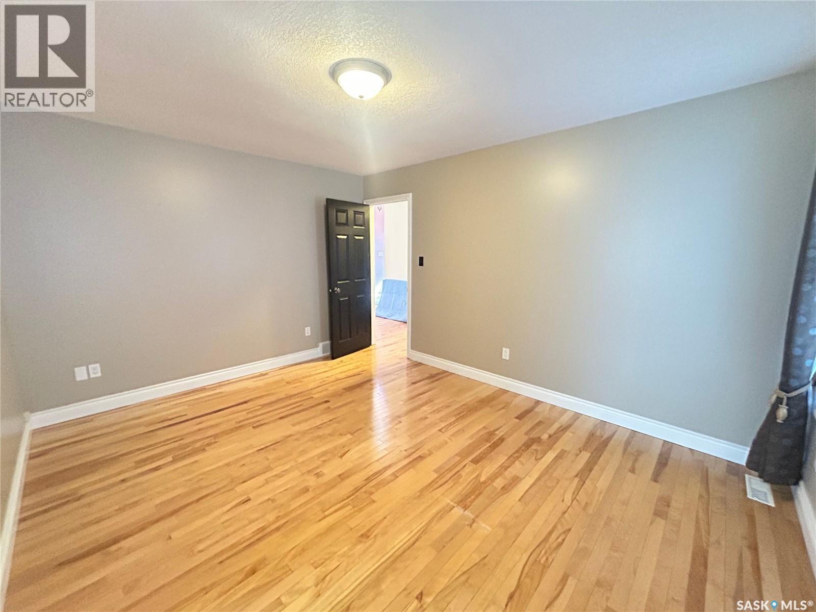 1 Telfer Bay, Prince Albert, SK - Indoor Photo Showing Other Room