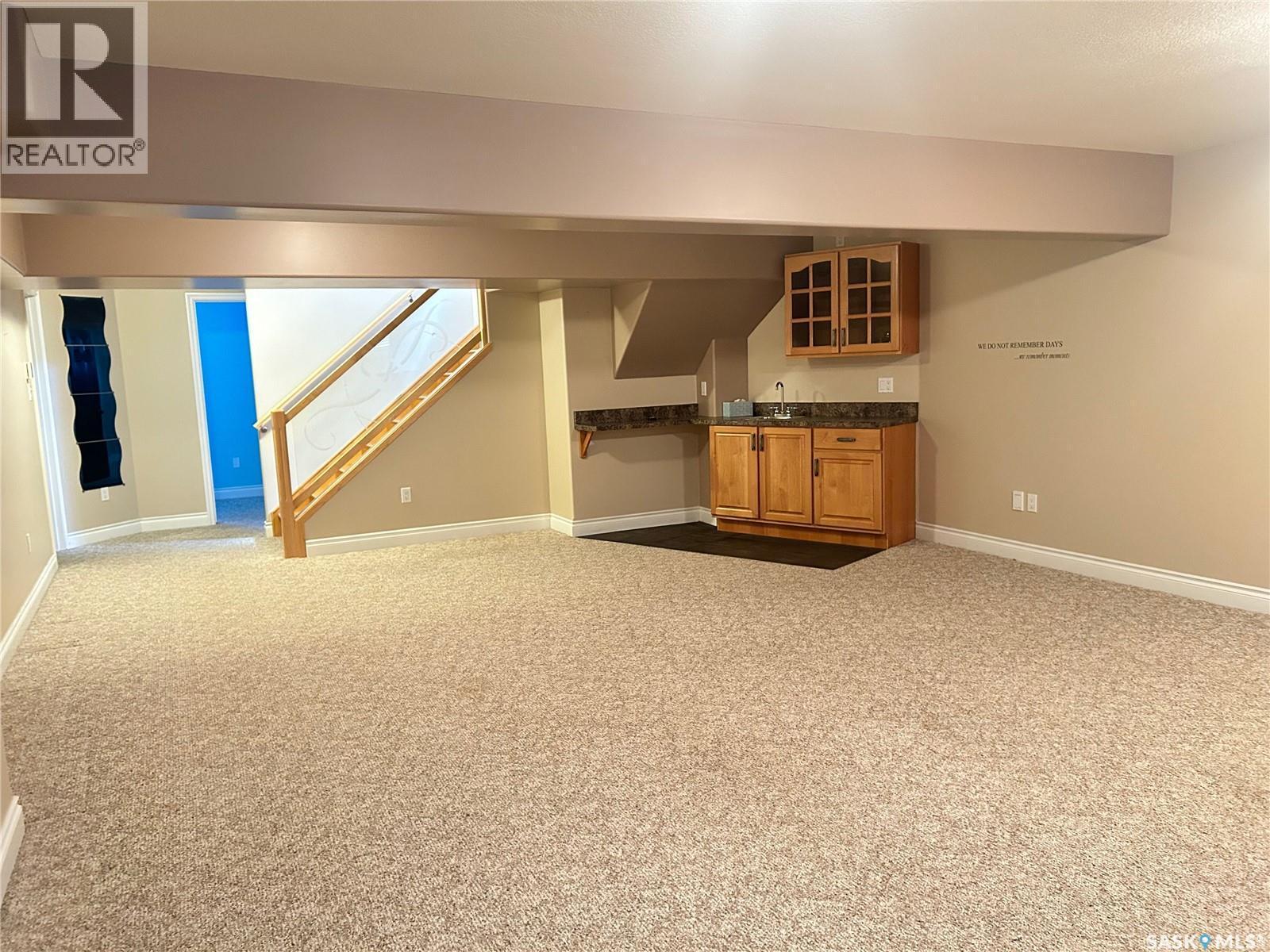1 Telfer Bay, Prince Albert, SK - Indoor Photo Showing Other Room