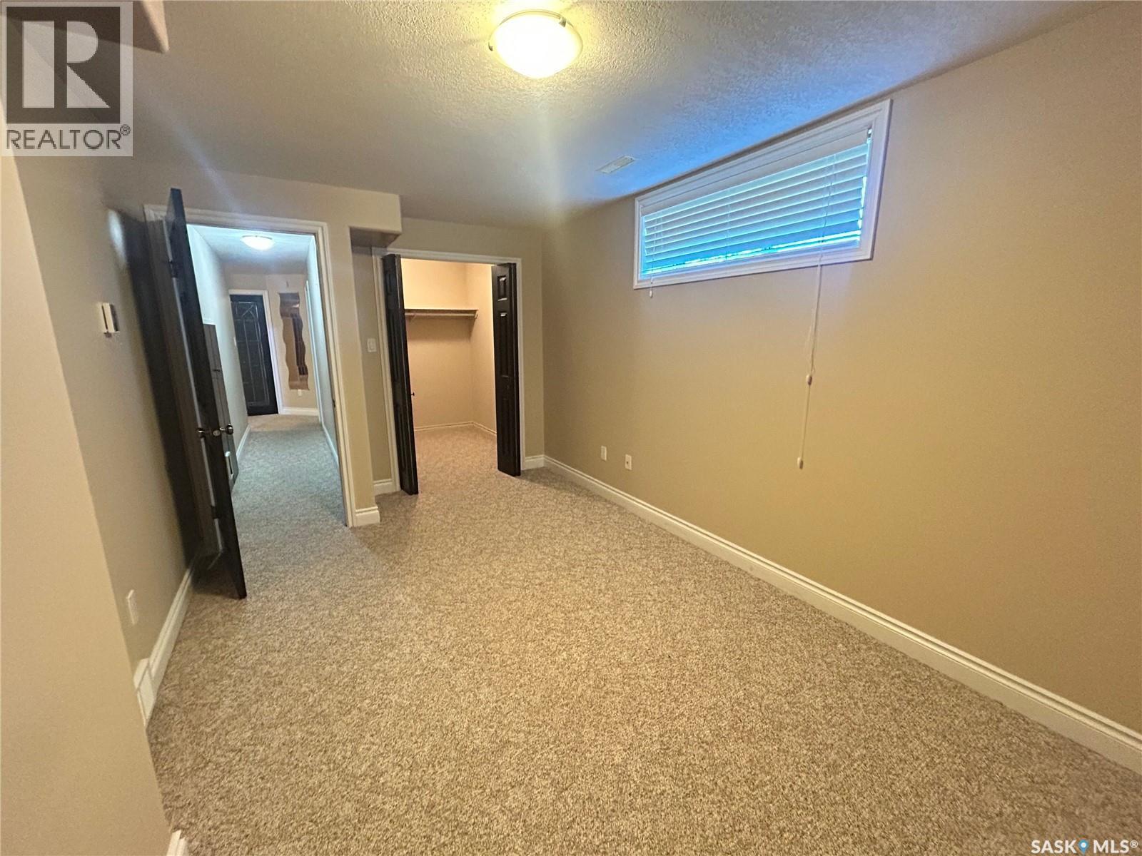 1 Telfer Bay, Prince Albert, SK - Indoor