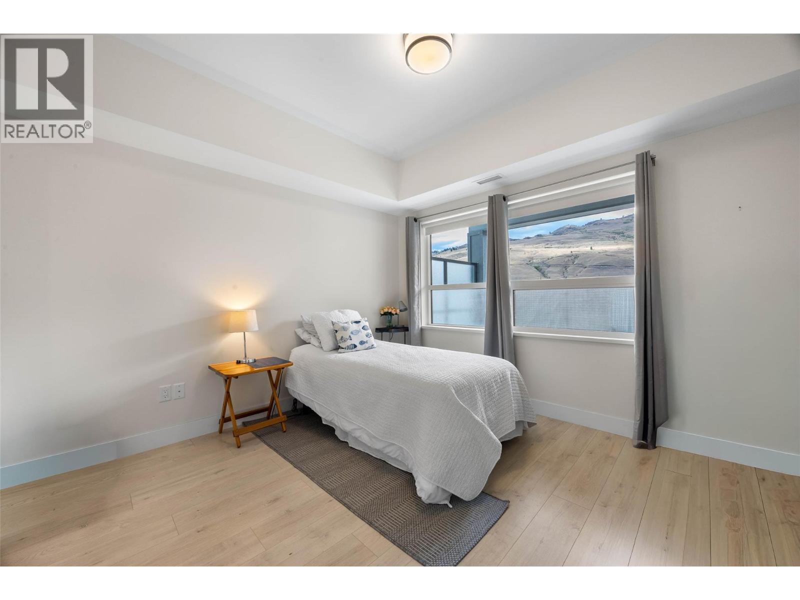 651 Dunes Drive Unit# 306, Kamloops, BC - Indoor Photo Showing Bedroom