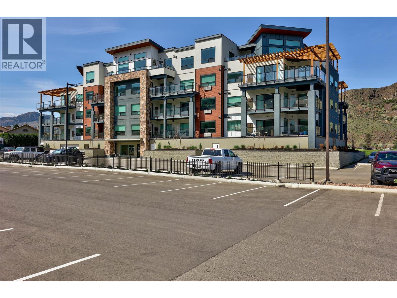 651 Dunes Drive Unit# 306, Kamloops, BC - Outdoor With Facade