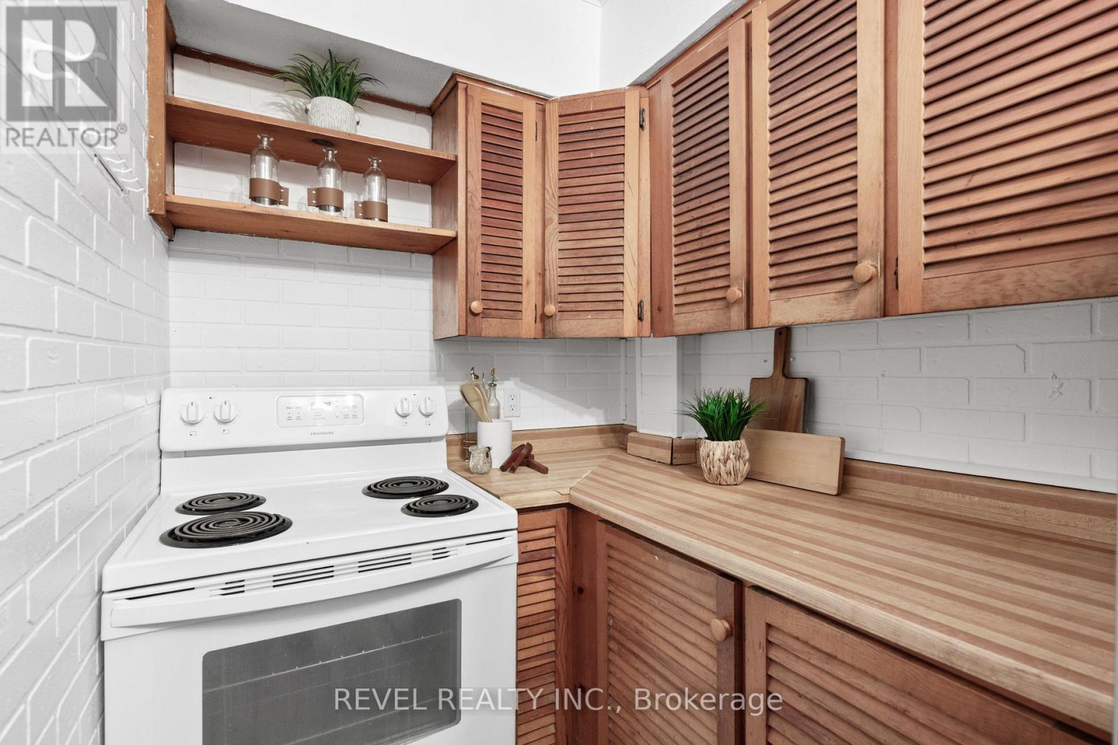 399 Eldon Road, Kawartha Lakes (Little Britain), ON - Indoor Photo Showing Kitchen