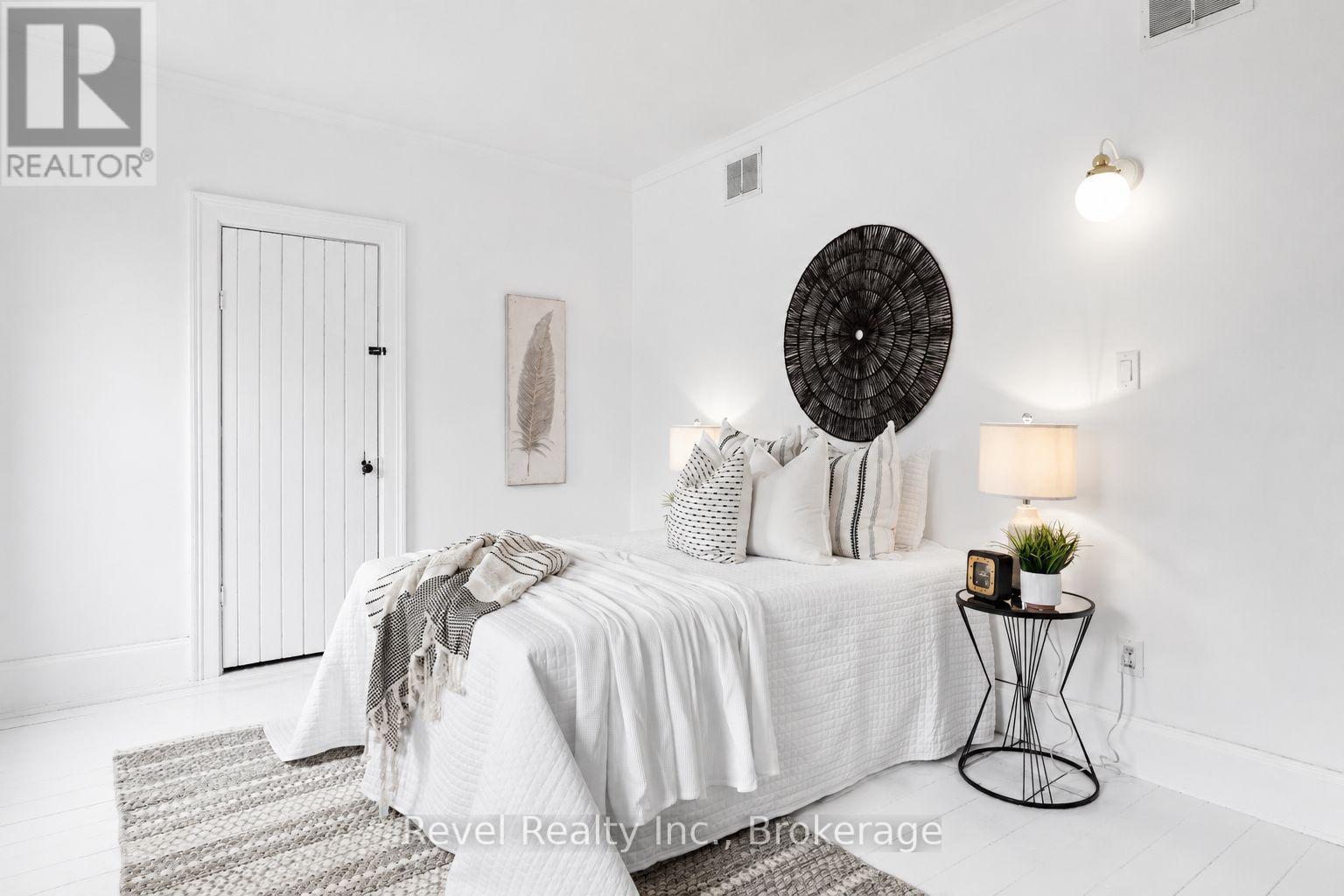 399 Eldon Road, Kawartha Lakes (Little Britain), ON - Indoor Photo Showing Bedroom
