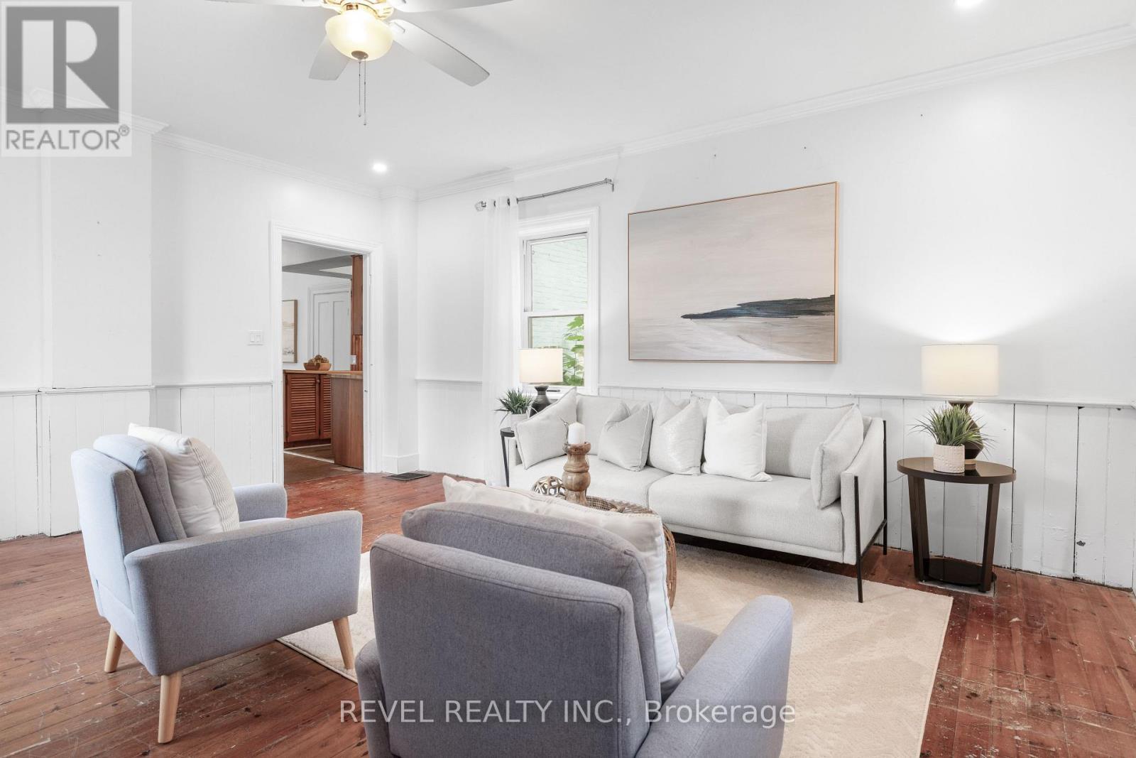 399 Eldon Road, Kawartha Lakes (Little Britain), ON - Indoor Photo Showing Living Room