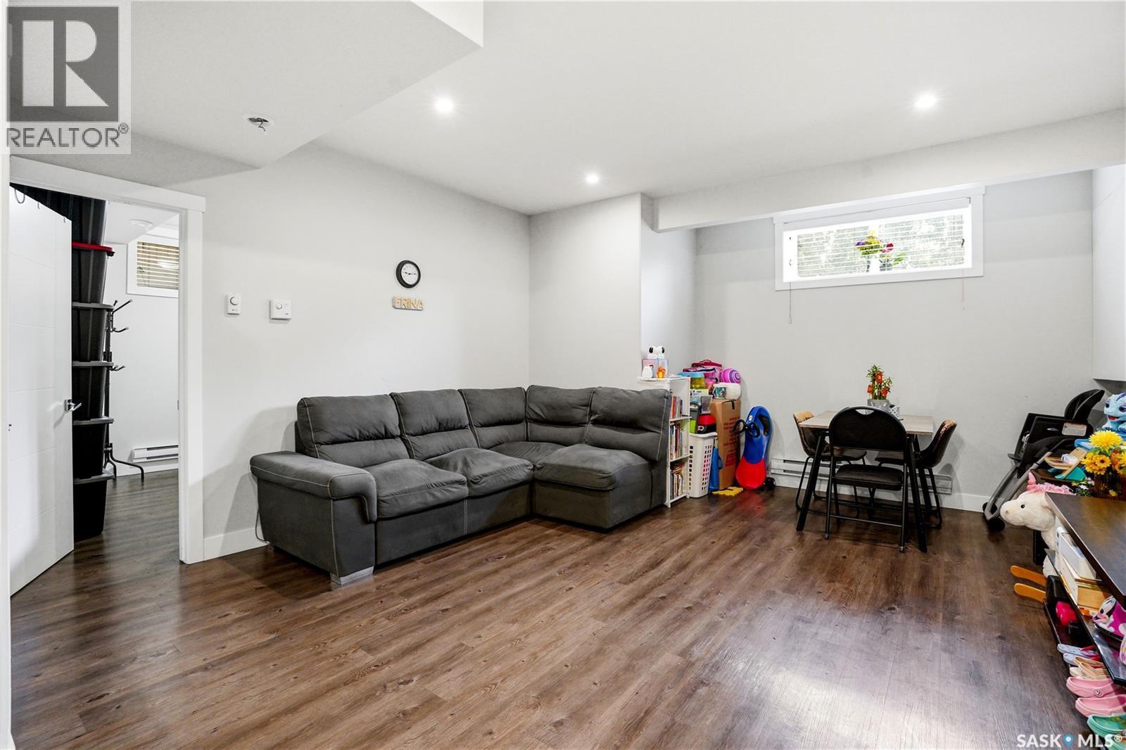 206 Kenaschuk Union, Saskatoon, SK - Indoor