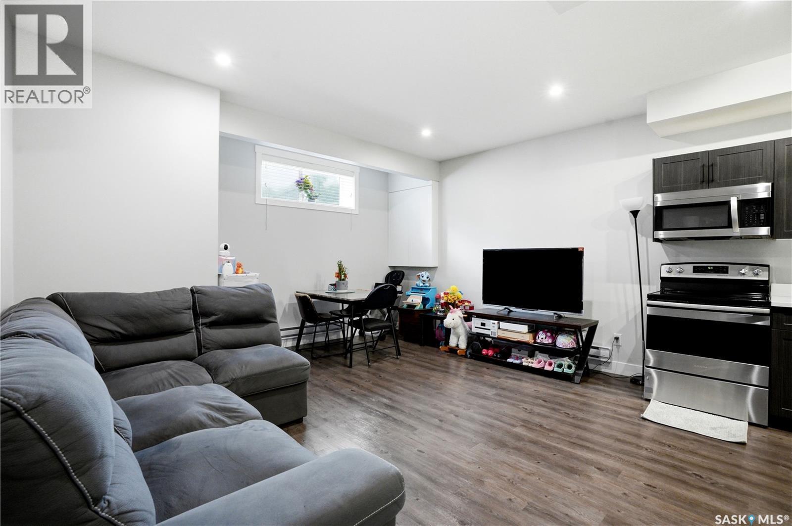 206 Kenaschuk Union, Saskatoon, SK - Indoor