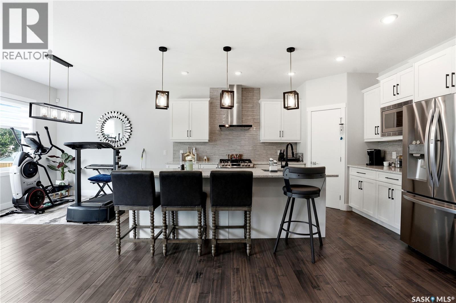 206 Kenaschuk Union, Saskatoon, SK - Indoor Photo Showing Kitchen With Upgraded Kitchen