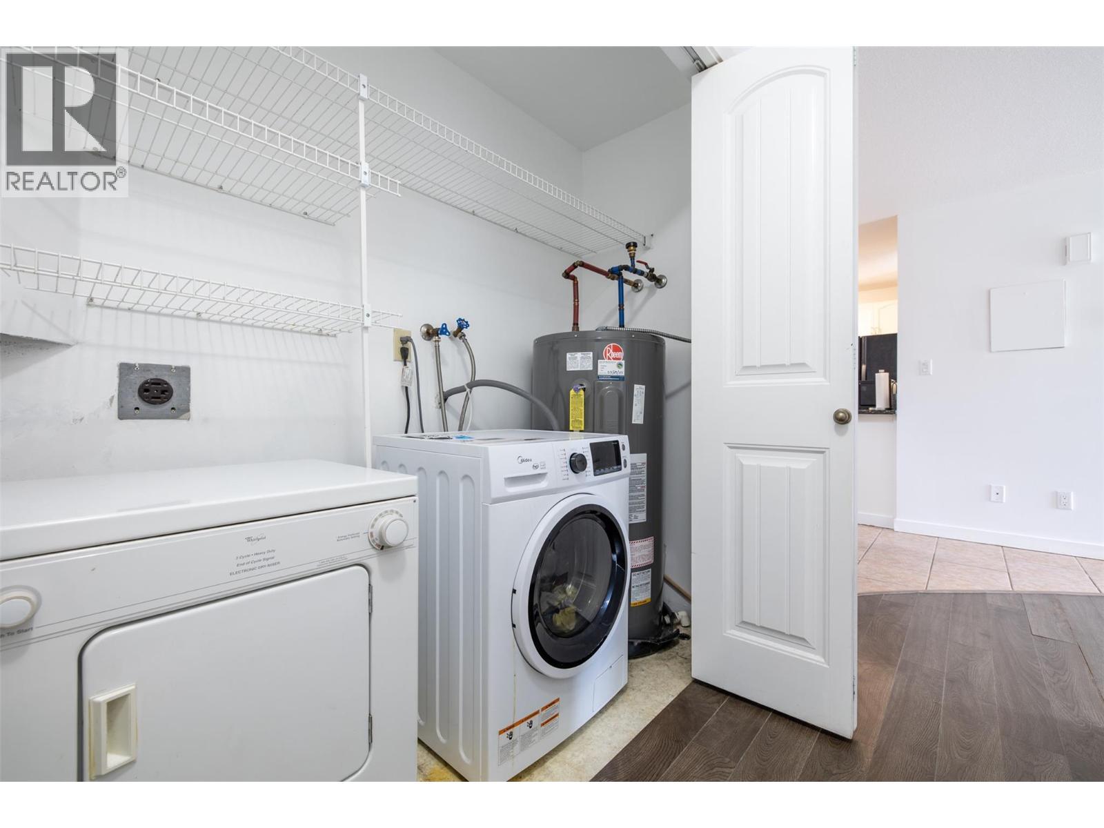735 Cook Road Unit# 104C, Kelowna, BC - Indoor Photo Showing Laundry Room