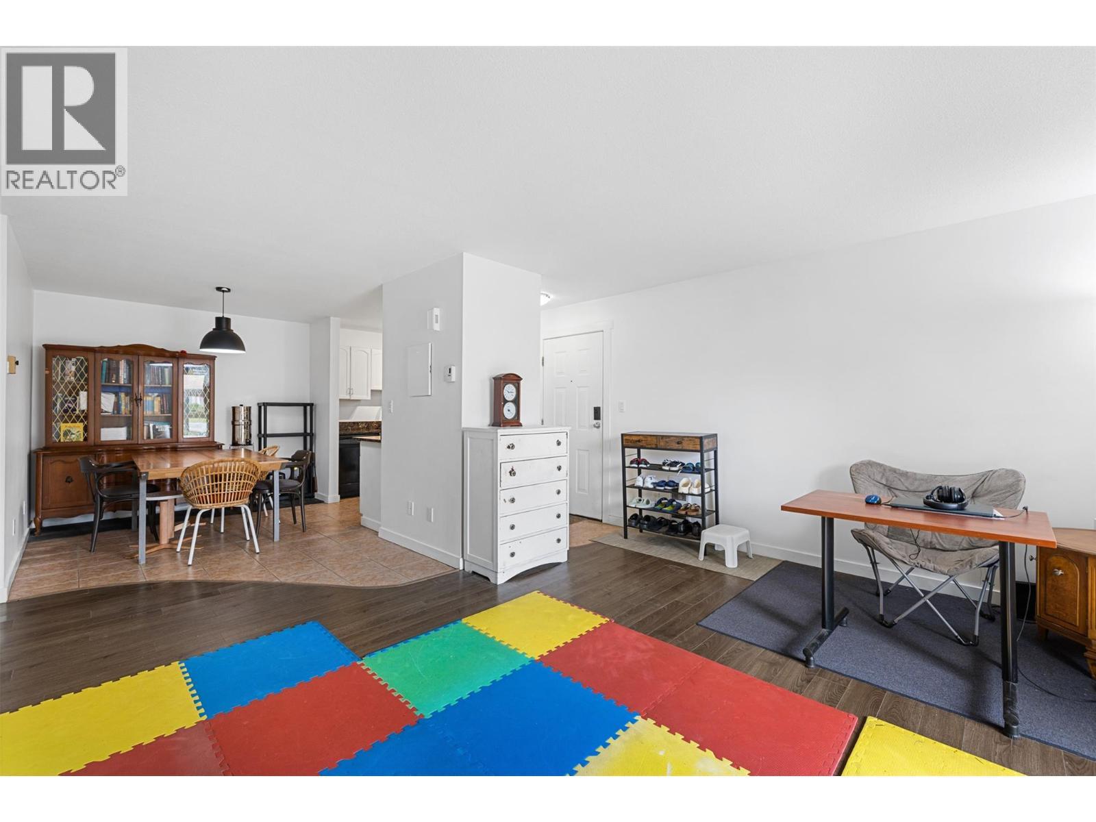 735 Cook Road Unit# 104C, Kelowna, BC - Indoor