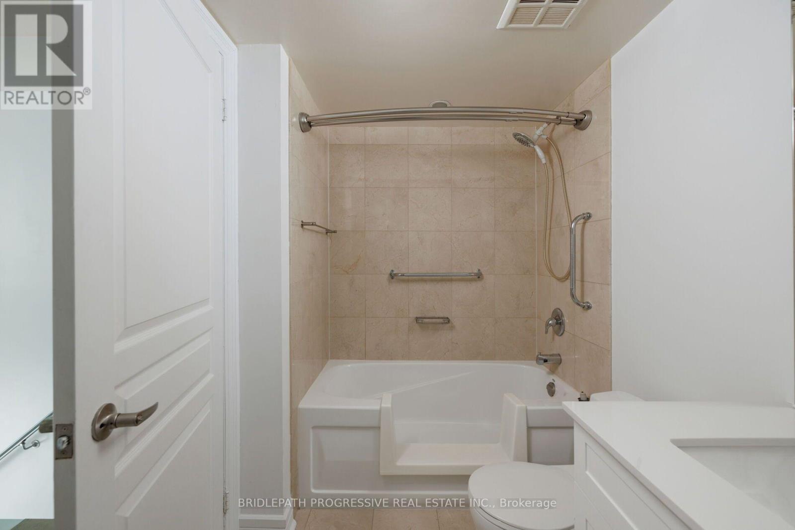 509 - 1 Avondale Avenue, Toronto, ON - Indoor Photo Showing Bathroom