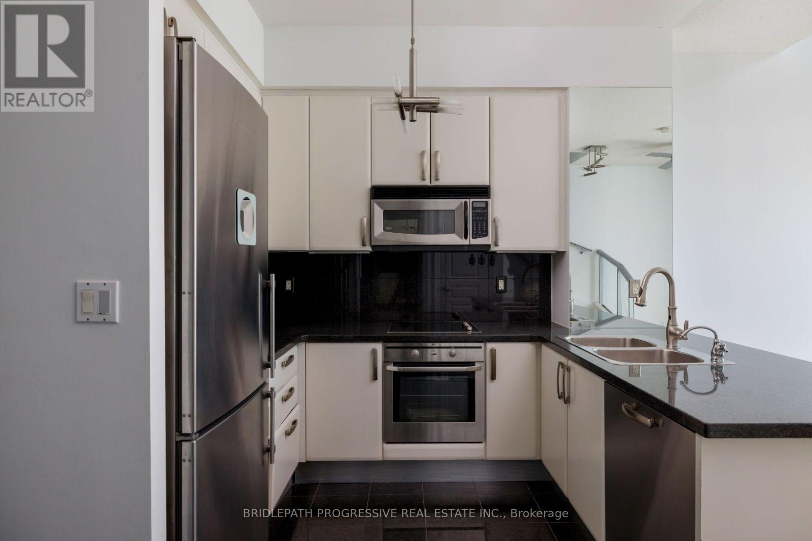 509 - 1 Avondale Avenue, Toronto, ON - Indoor Photo Showing Kitchen With Double Sink With Upgraded Kitchen