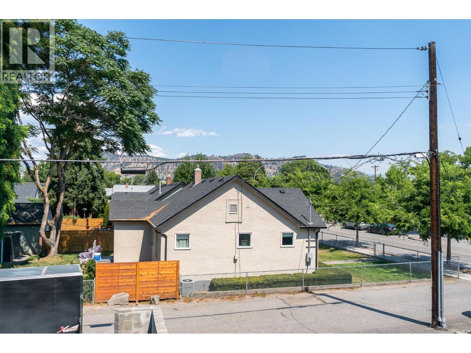 878 Bernard Avenue Unit# 103, Kelowna, BC - Outdoor