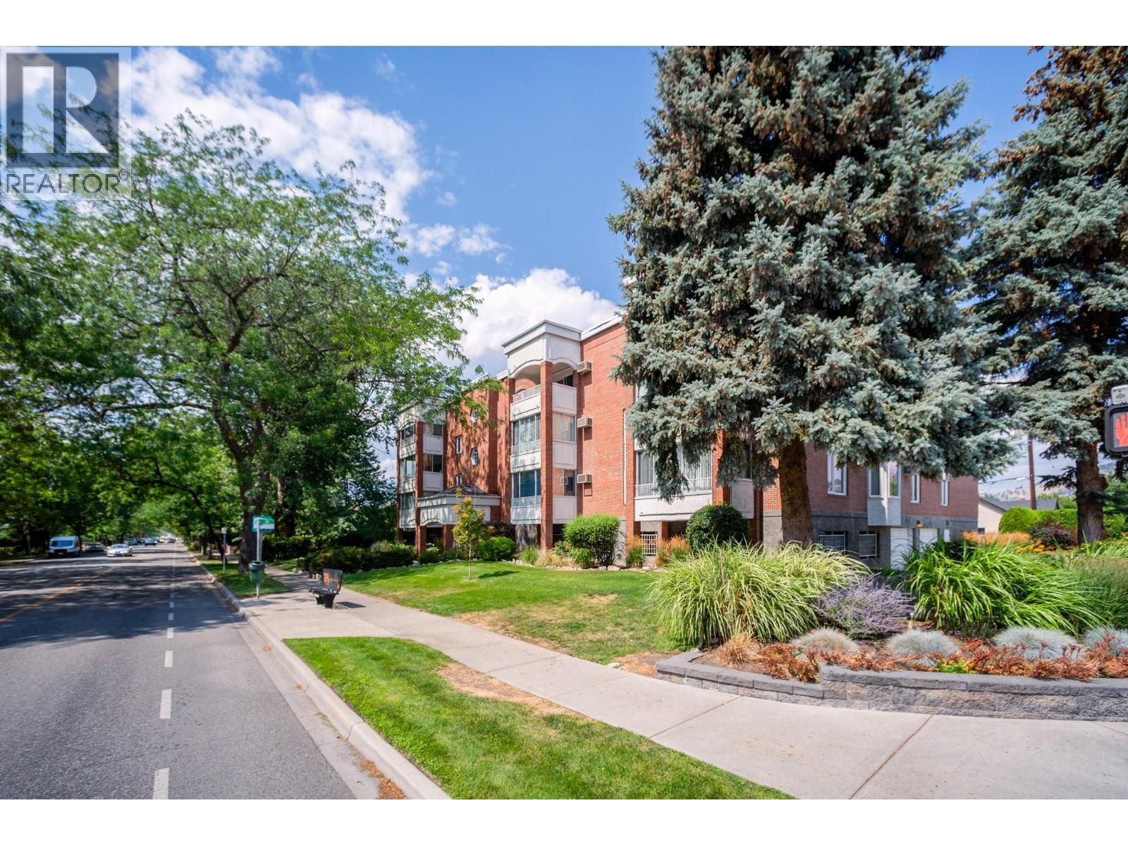 878 Bernard Avenue Unit# 103, Kelowna, BC - Outdoor With Facade