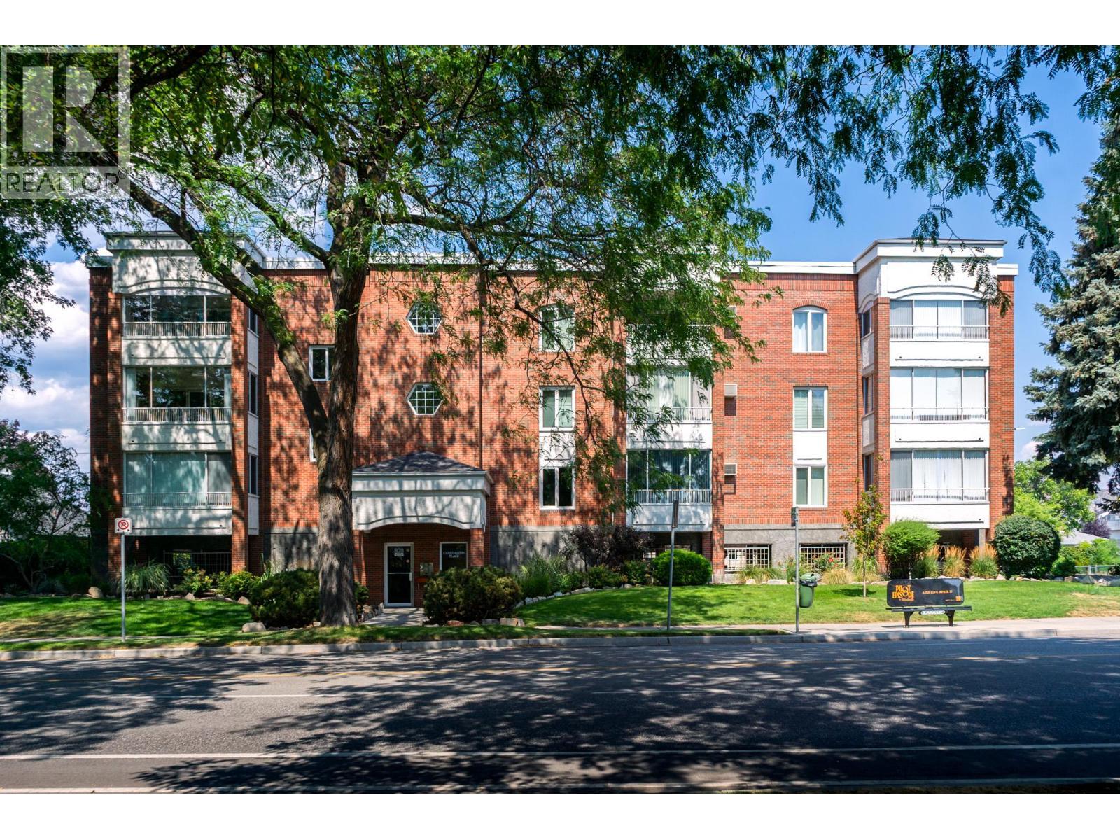 878 Bernard Avenue Unit# 103, Kelowna, BC - Outdoor With Facade