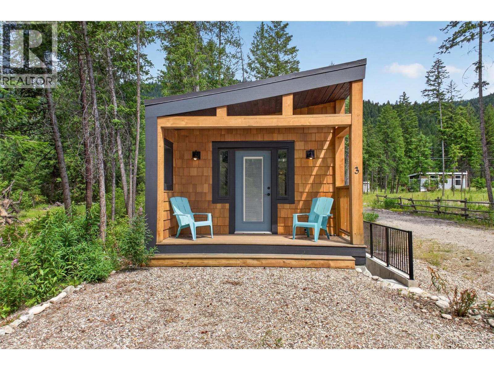 5533 33 Highway Unit# 3, Beaverdell, BC