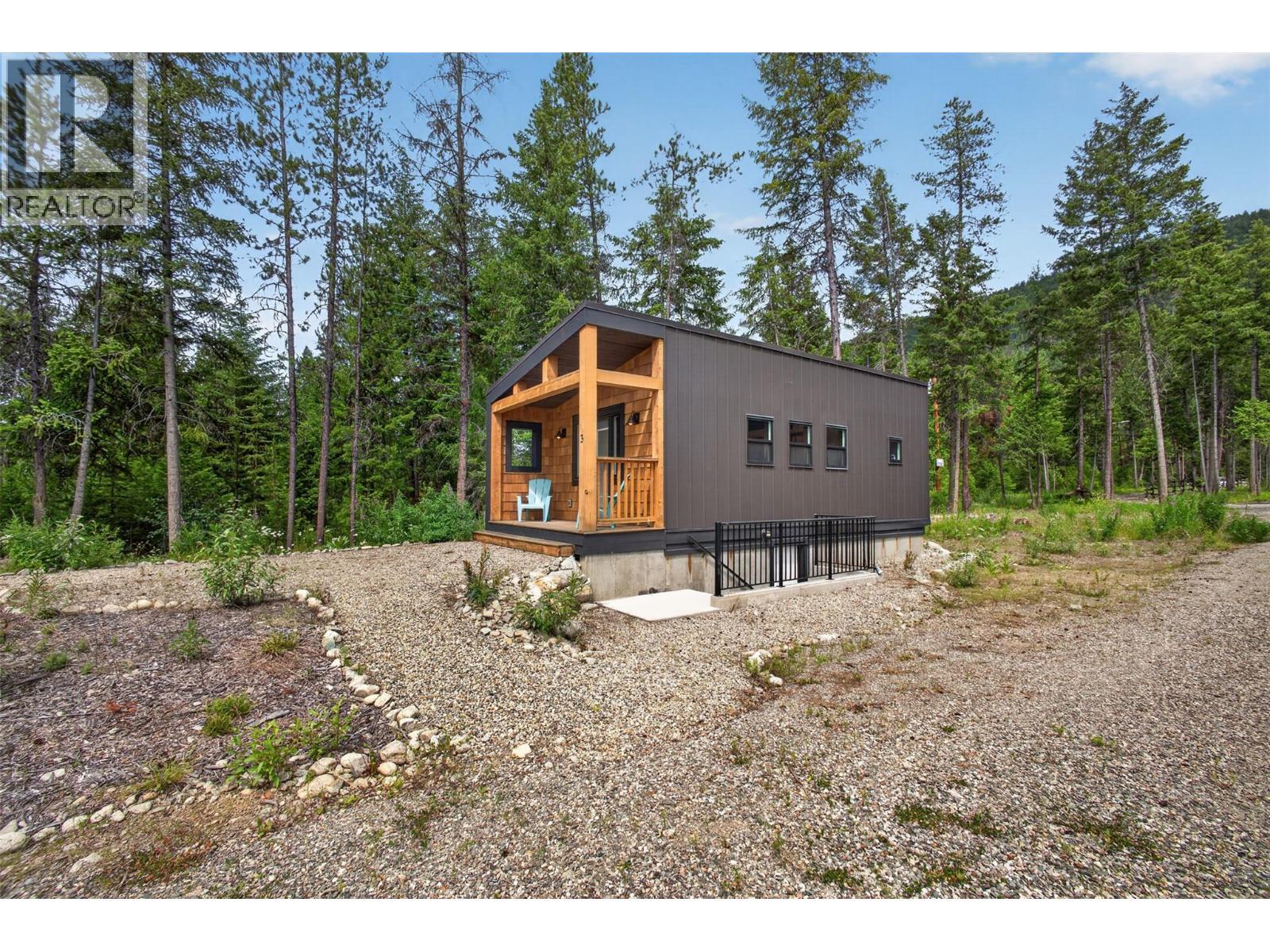 5533 33 Highway Unit# 3, Beaverdell, BC