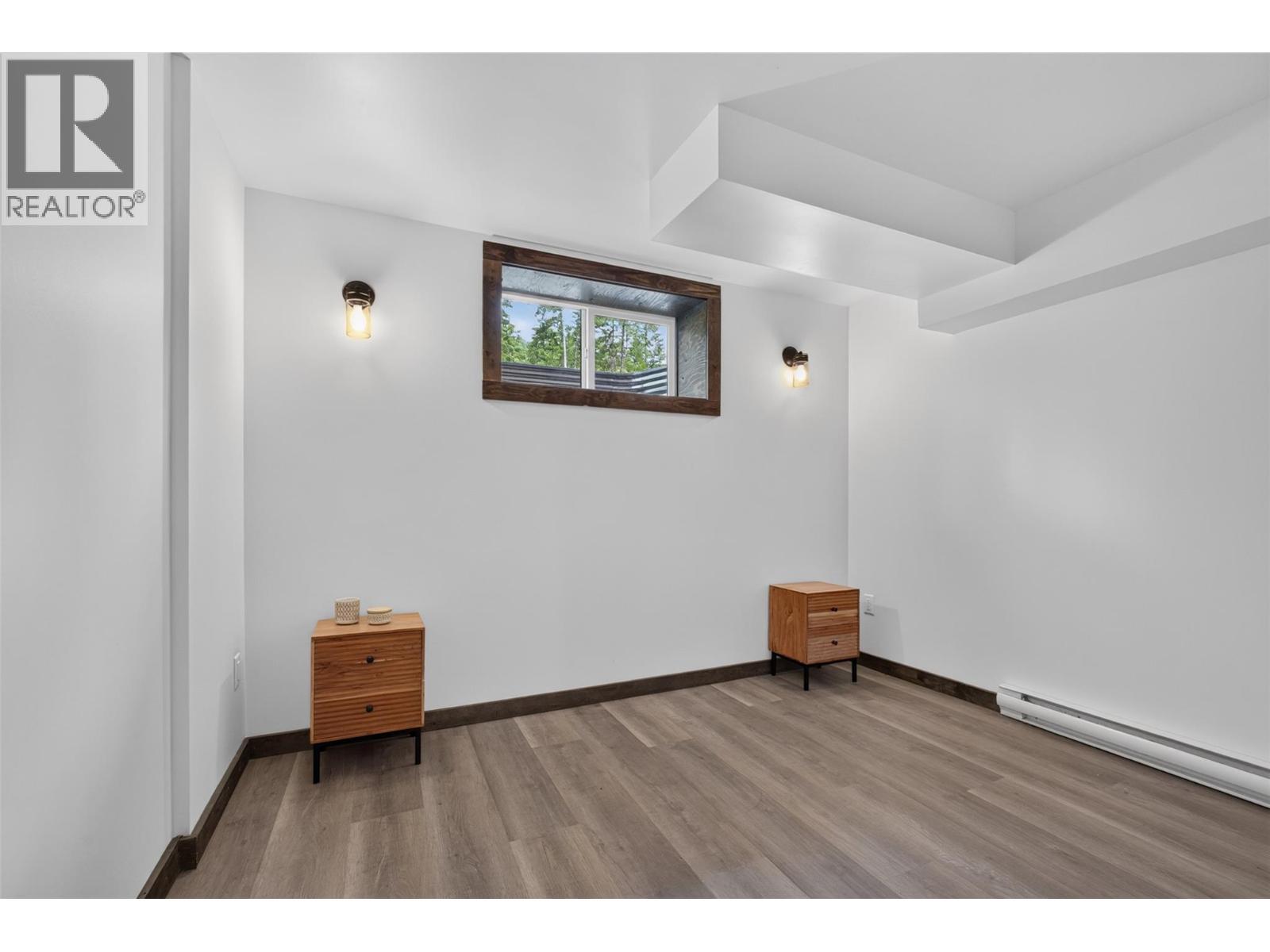 Basement bedroom - 5533 33 Highway Unit# 3, Beaverdell, BC