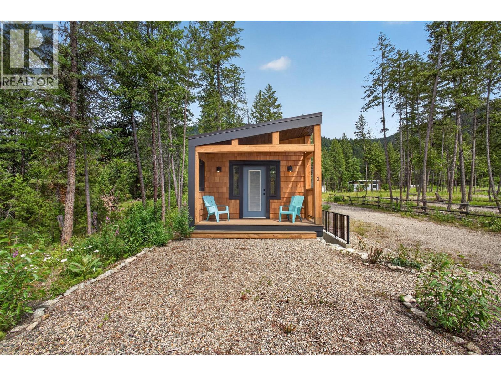 5533 33 Highway Unit# 3, Beaverdell, BC