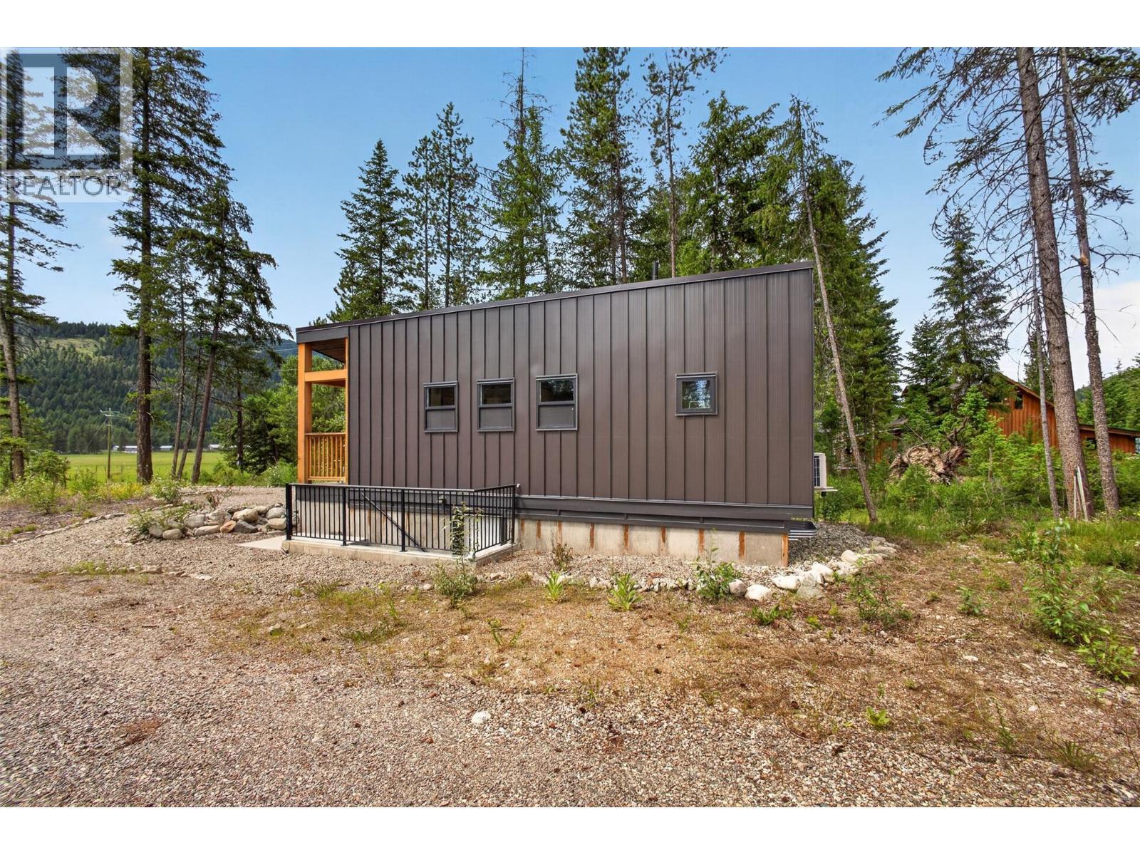 5533 33 Highway Unit# 3, Beaverdell, BC
