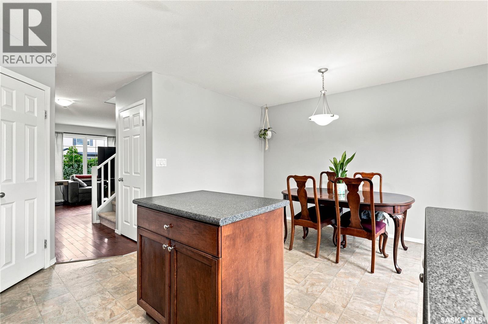 435 Blakeney Crescent, Saskatoon, SK - Indoor