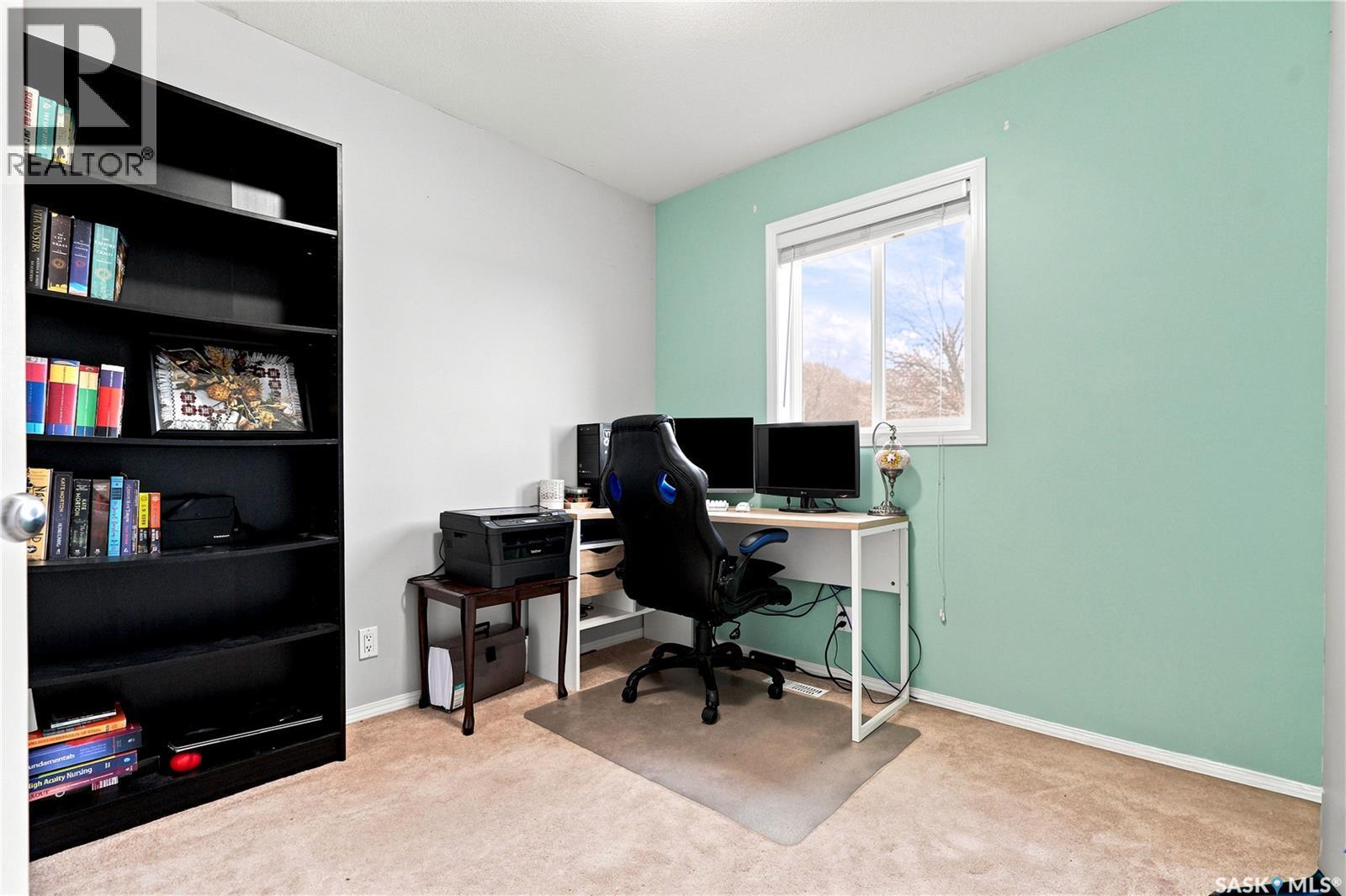435 Blakeney Crescent, Saskatoon, SK - Indoor