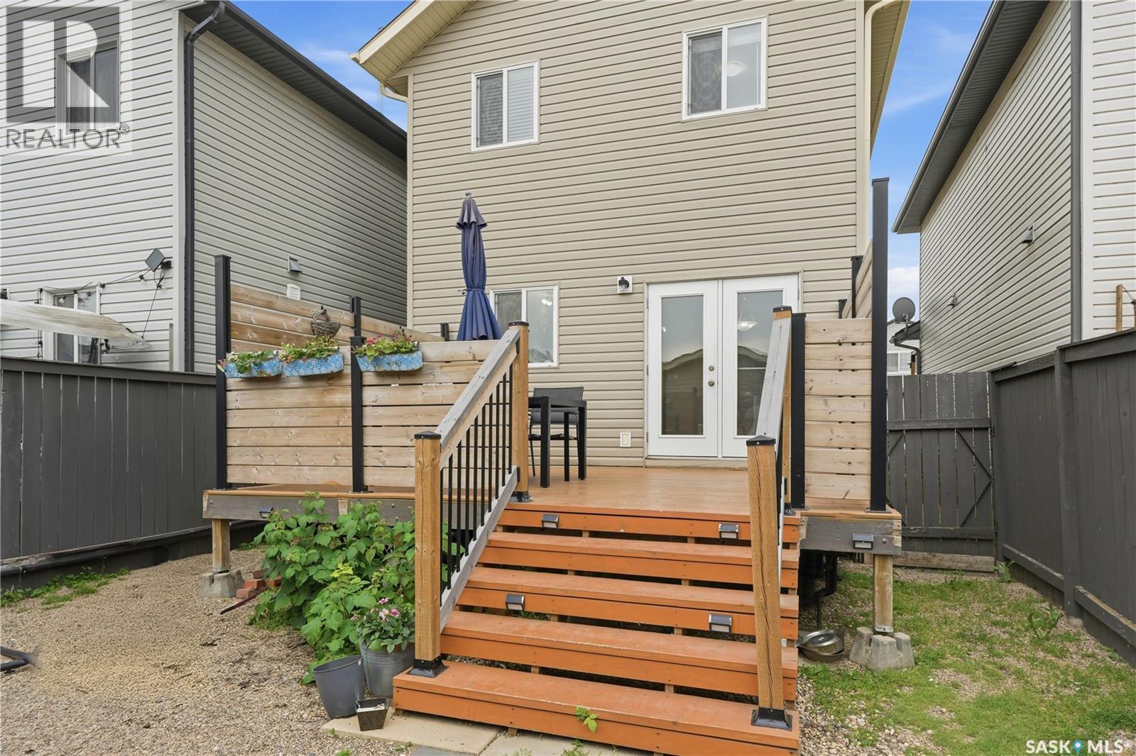 435 Blakeney Crescent, Saskatoon, SK - Outdoor With Exterior
