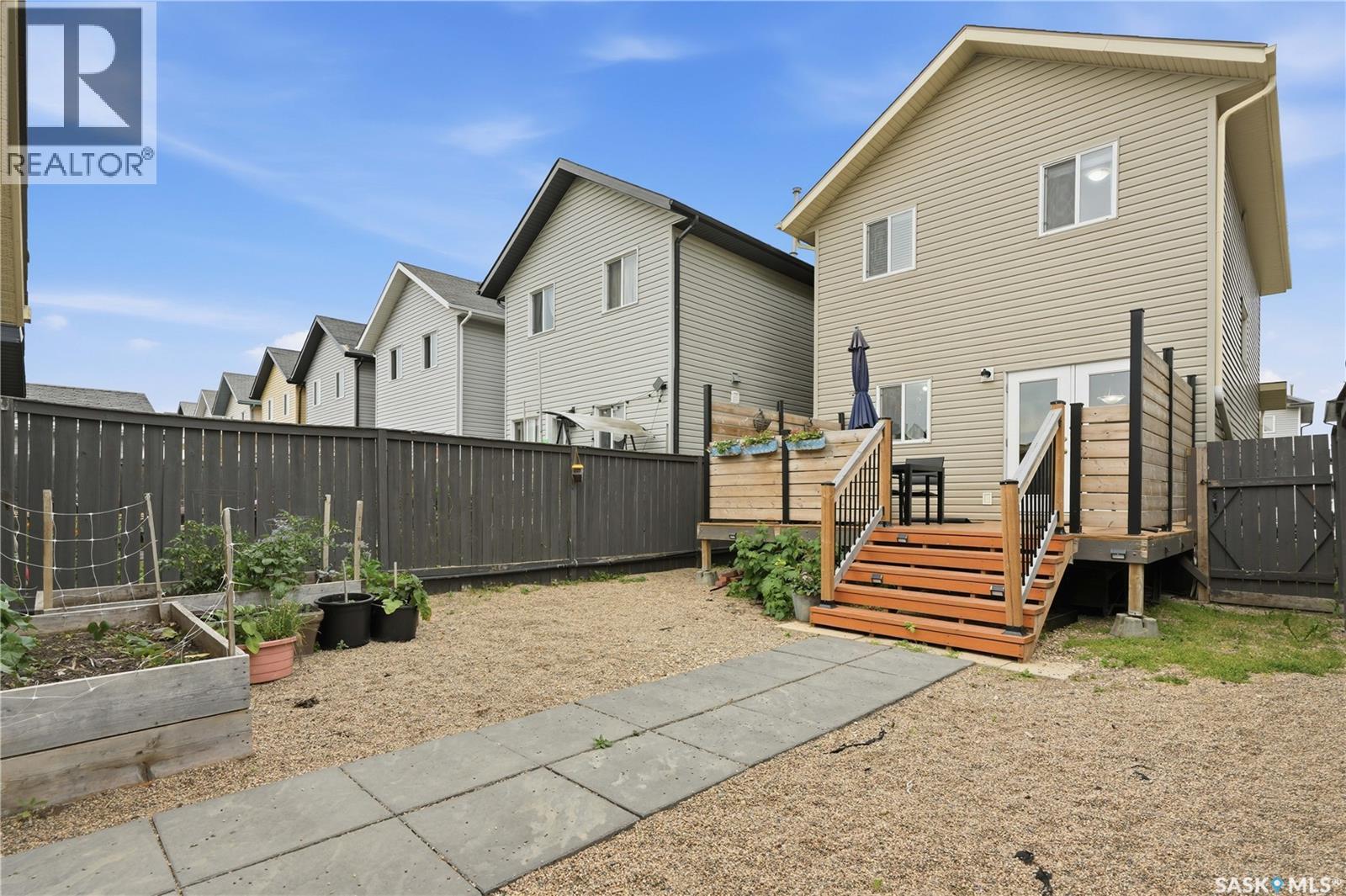 435 Blakeney Crescent, Saskatoon, SK - Outdoor