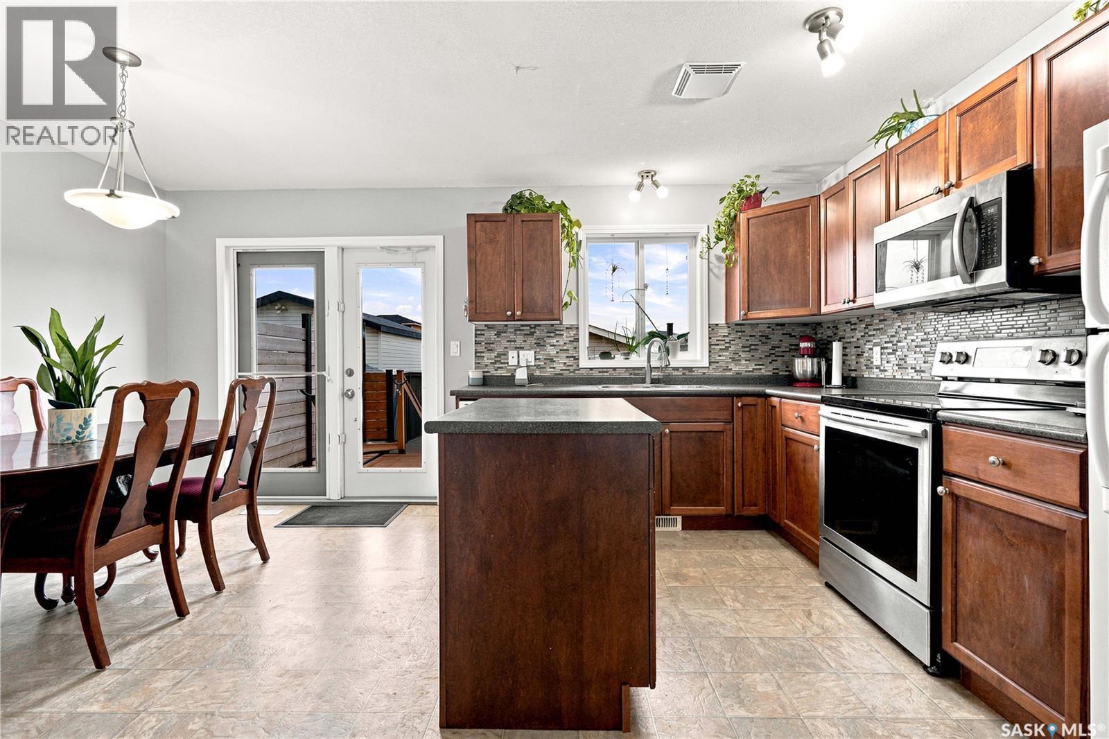 435 Blakeney Crescent, Saskatoon, SK - Indoor
