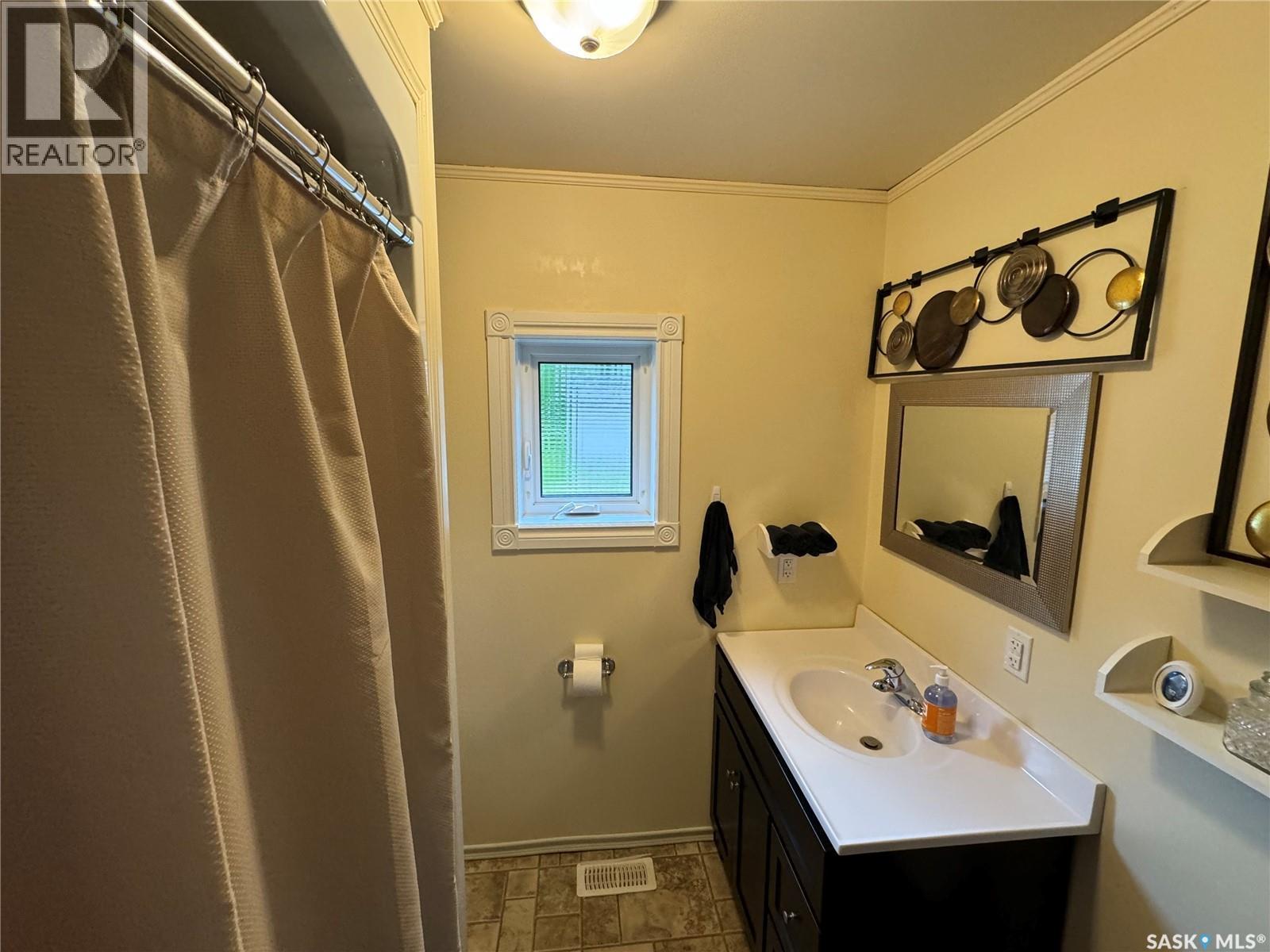 Hall Acreage Rm Of Clayton, Clayton Rm No. 333, SK - Indoor Photo Showing Bathroom