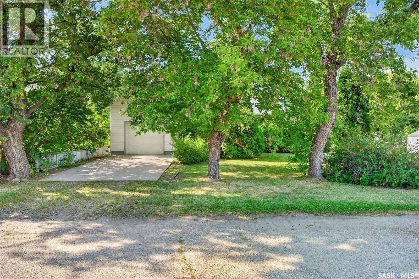 109 1St Avenue E, Vanscoy, SK - Outdoor
