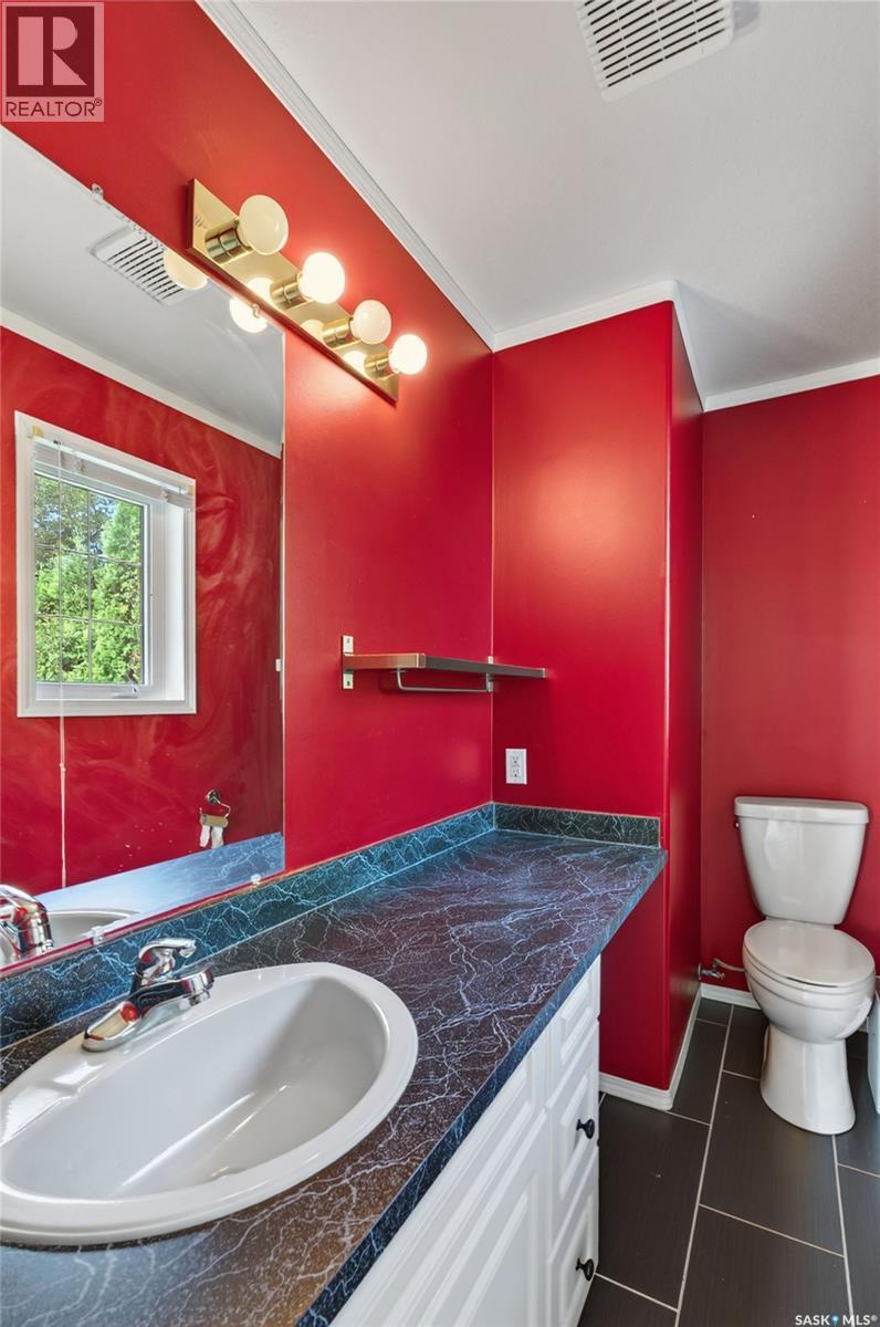 109 1St Avenue E, Vanscoy, SK - Indoor Photo Showing Bathroom