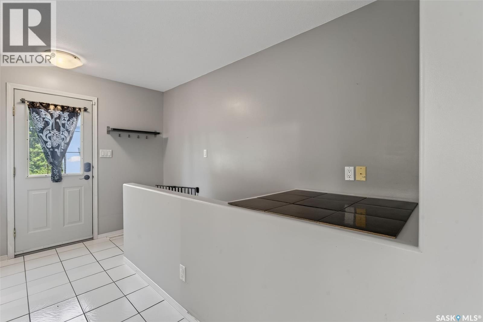 109 1St Avenue E, Vanscoy, SK - Indoor Photo Showing Other Room