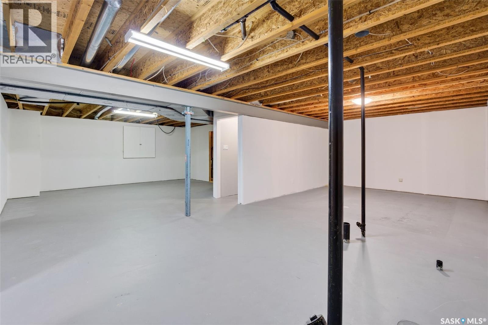 109 1St Avenue E, Vanscoy, SK - Indoor Photo Showing Basement