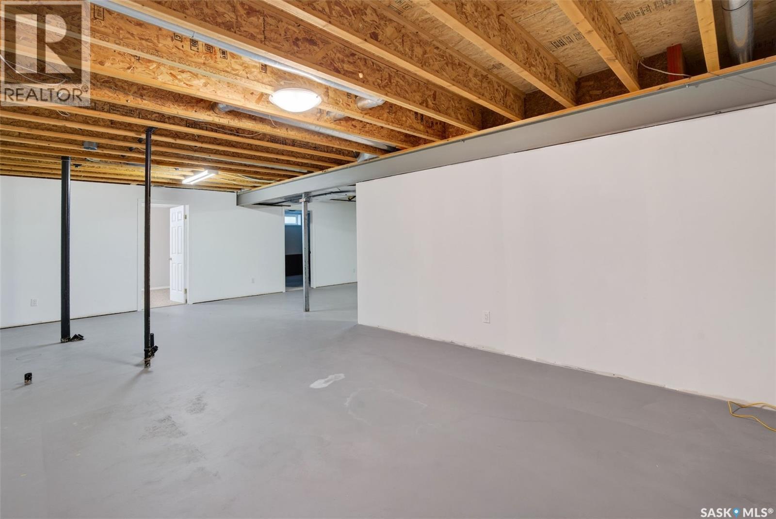 109 1St Avenue E, Vanscoy, SK - Indoor Photo Showing Basement